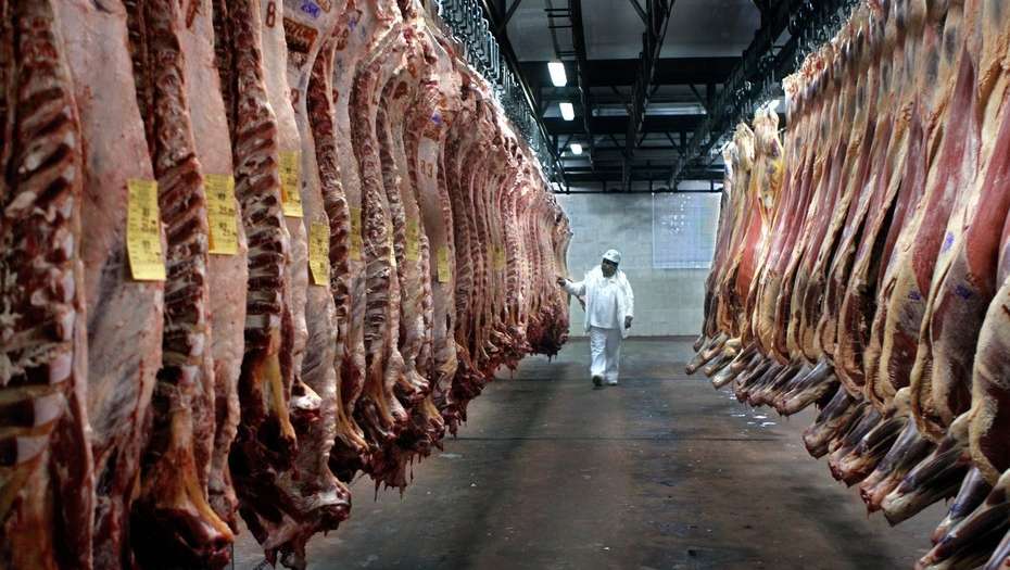 Media_res_frigorifico Después de 15 años, China autorizó el ingreso de todo tipo de cortes de carne argentina