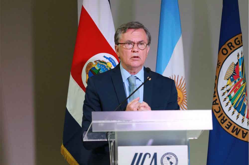 Con apoyo masivo de los países de las Américas a su trabajo por la sostenibilidad de la agricultura, Otero asumió su segundo período como Director General del IICA