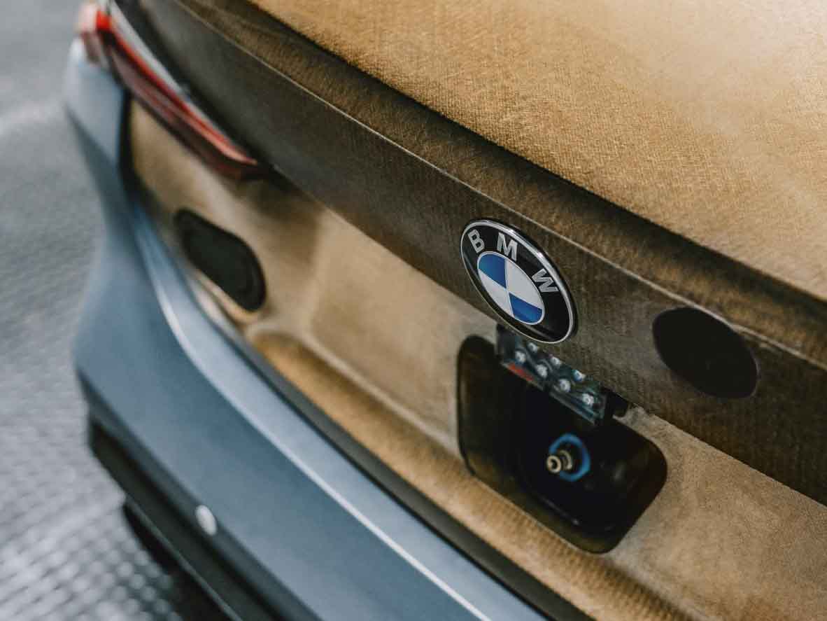 Las fibras renovables entusiasma a los grandes fabricantes de automóviles Las fibras renovables entusiasma a los grandes fabricantes de automóviles