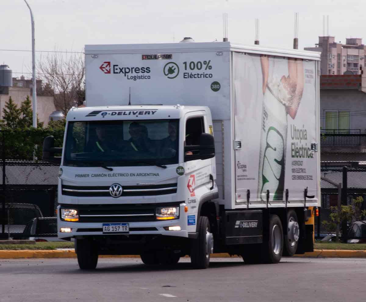 Cervecería y Maltería Quilmes avanza hacia la sostenibilidad con su primer camión de reparto eléctrico en Argentina