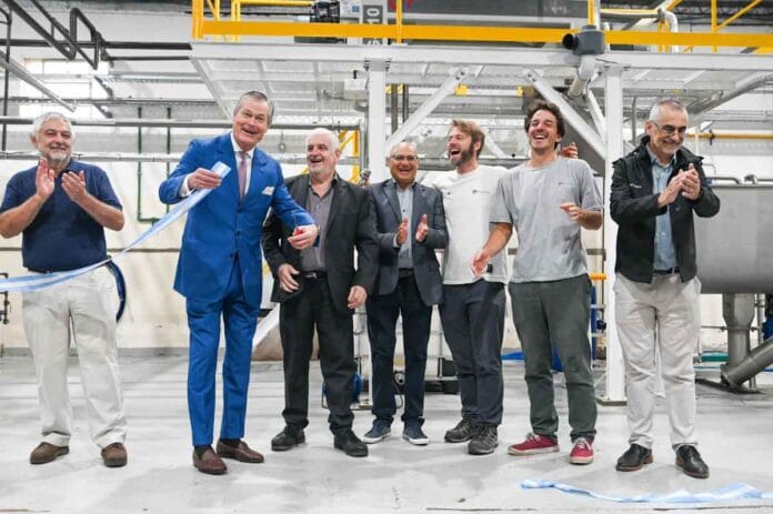 Con la presencia del secretario de Bioeconomía, se inauguró la primera planta de proteína de insectos de Argentiana