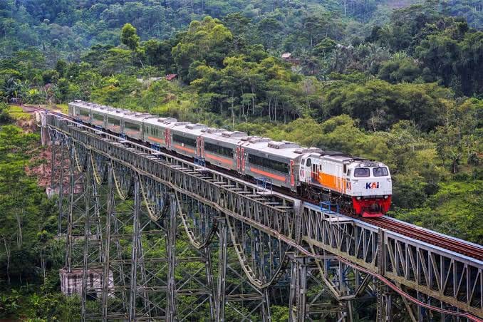 Indonesia utilizará mezclas de biodiesel de 40% en ferrocarriles
