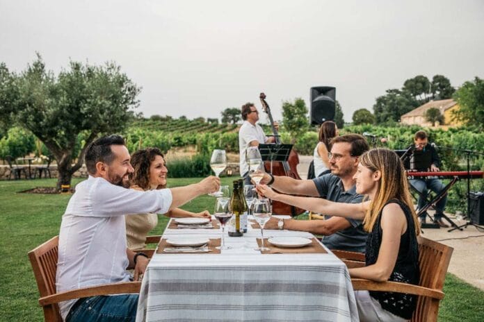 La transformación sostenible en la hotelería y gastronomía un camino ineludible hacia el futuro La transformación sostenible en la hotelería y gastronomía: un camino ineludible hacia el futuro