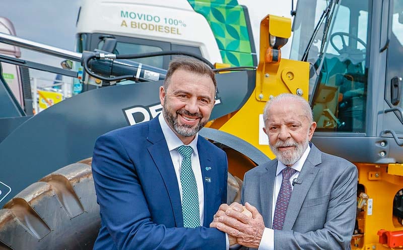 Lula dijo que “Brasil va a liderar la mayor revolución energética del planeta” tras promulgar un ambicioso marco regulatorio para biocombustibles Lula dijo que “Brasil va a liderar la mayor revolución energética del planeta” tras promulgar un ambicioso marco regulatorio para biocombustibles-biodiesel