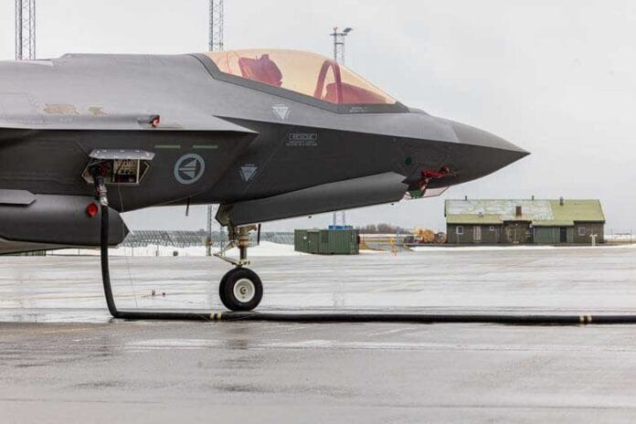 Noruega revoluciona la aviación militar los F-35 ya vuelan con combustible sostenible y el motivo no es sólo ambiental Noruega revoluciona la aviación militar: los F-35 ya vuelan con combustible sostenible y el motivo no es sólo ambiental