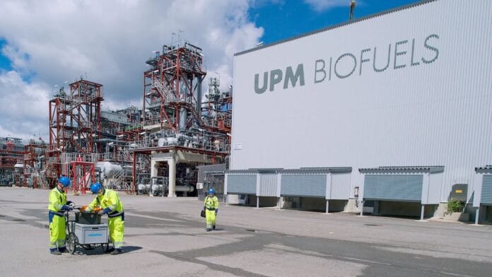 El nuevo ciclo industrial de los residuos forestales planta de UPM en Finlandia lista para producir SAF a partir de residuos forestales