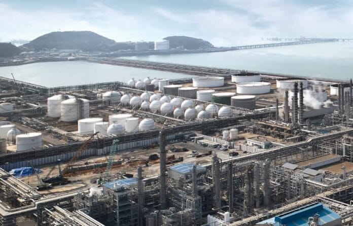 Vista del complejo industrial de LG Chem en Corea, futuro sitio de una planta que aplicará tecnología HEFA para química verde y biocombustibles