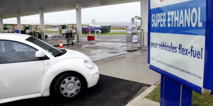 ePURE pide neutralidad tecnológica en estándares CO2 autos UE