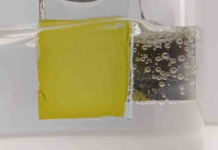 Celdas solares con glicerina el hallazgo brasileño que podría revolucionar la producción de hidrógeno verde (1) Investigadores usan glicerina en celdas solares para producir hidrógeno verde