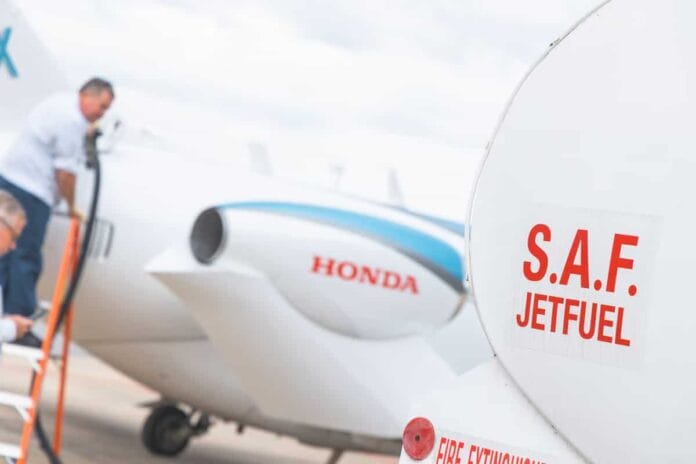 HondaJet logra volar con 100% de combustibles sostenibles y abre una nueva etapa en la aviación ejecutiva HondaJet en vuelo con 100% SAF durante prueba en Carolina del Norte