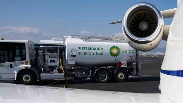 Air bp y Airbus sellan un acuerdo estratégico que acelera el uso de SAF Air bp y Airbus anuncian acuerdo multianual para suministro de SAF y servicios aeronáuticos en Europa