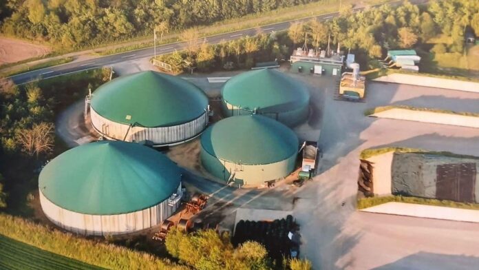 Con respaldo alemán, Crespo avanza hacia una planta pionera de biogás de USD 200 millones Planta de biogás en Crespo, Entre Ríos, alimentada con residuos avícolas y porcinos