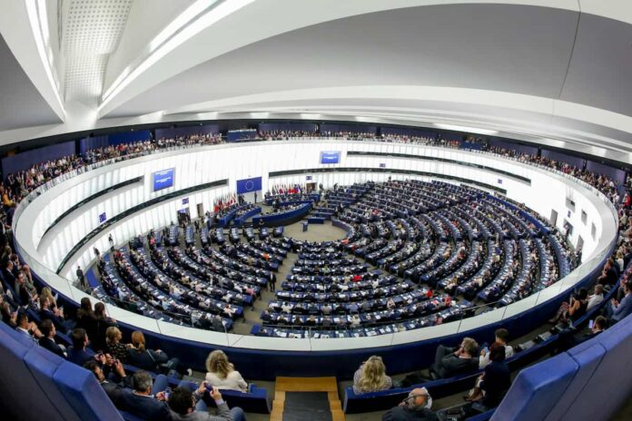 El Parlamento Europeo rechazó por 388 votos clasificar al aceite de soja como alto riesgo ILUC. Qué significa para el biodiésel de soja argentino y qué se define ahora en Bruselas