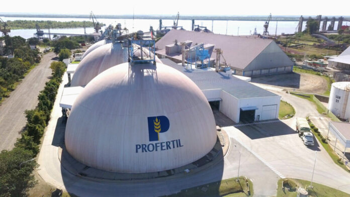 Planta de Profertil en Ingeniero White, productora de urea granulada y amoníaco