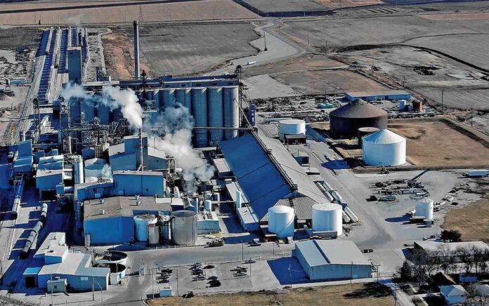 planta de procesamiento de maíz de ADM en Columbus Nebraska con infraestructura de captura de carbono